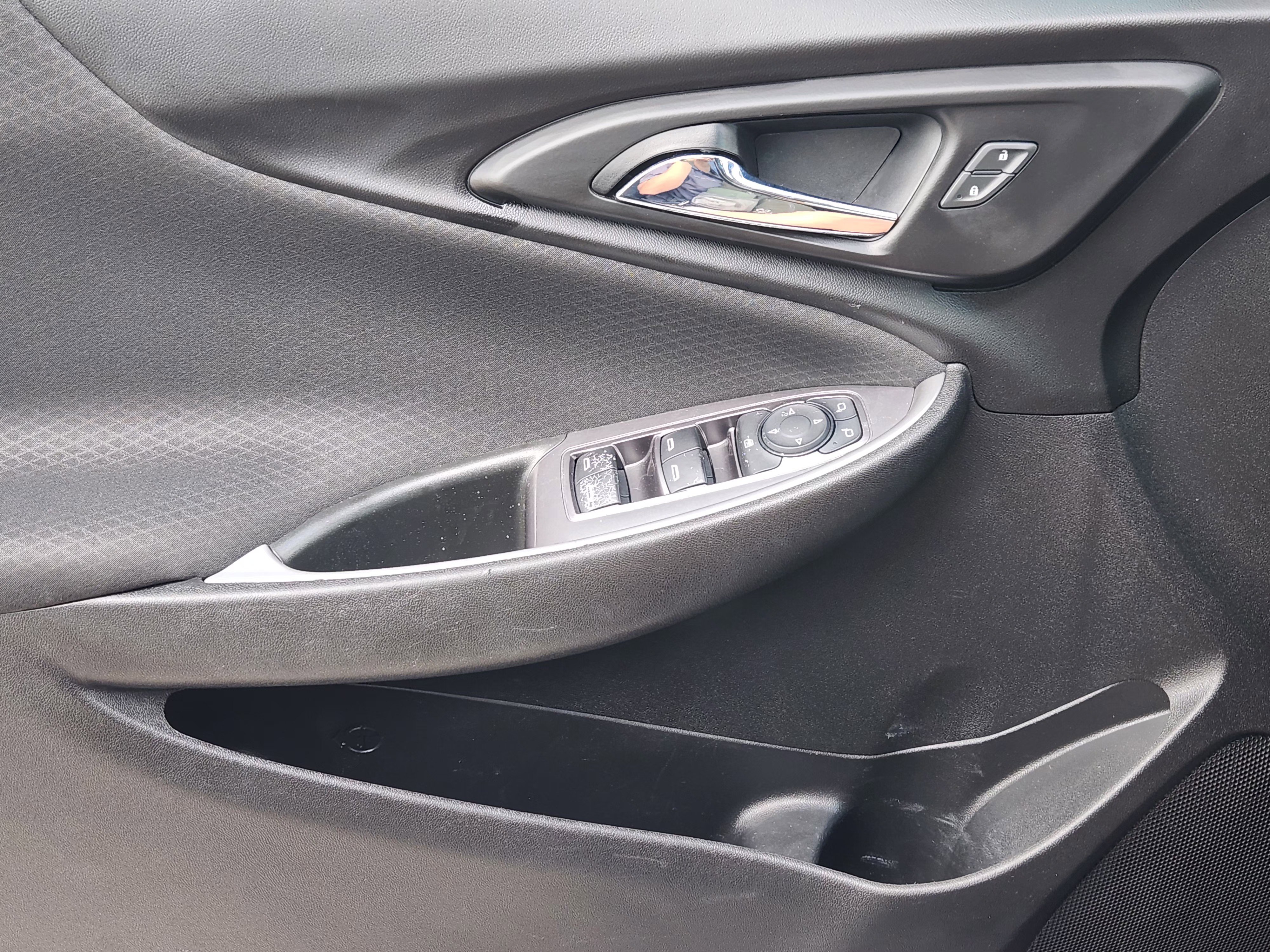 Used 2020 Chevrolet Malibu RS FWD image 24