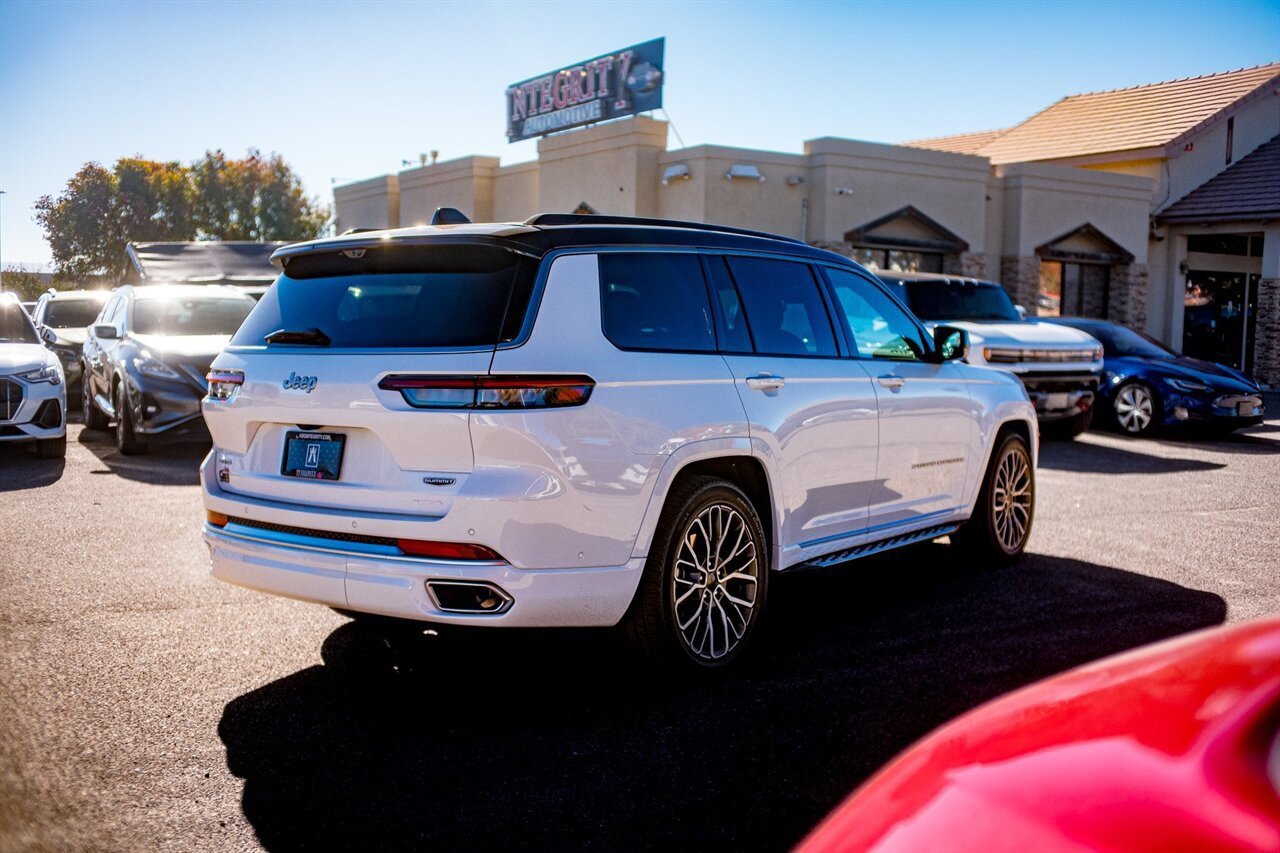 Used 2025 Jeep Grand Cherokee L Summit image 7