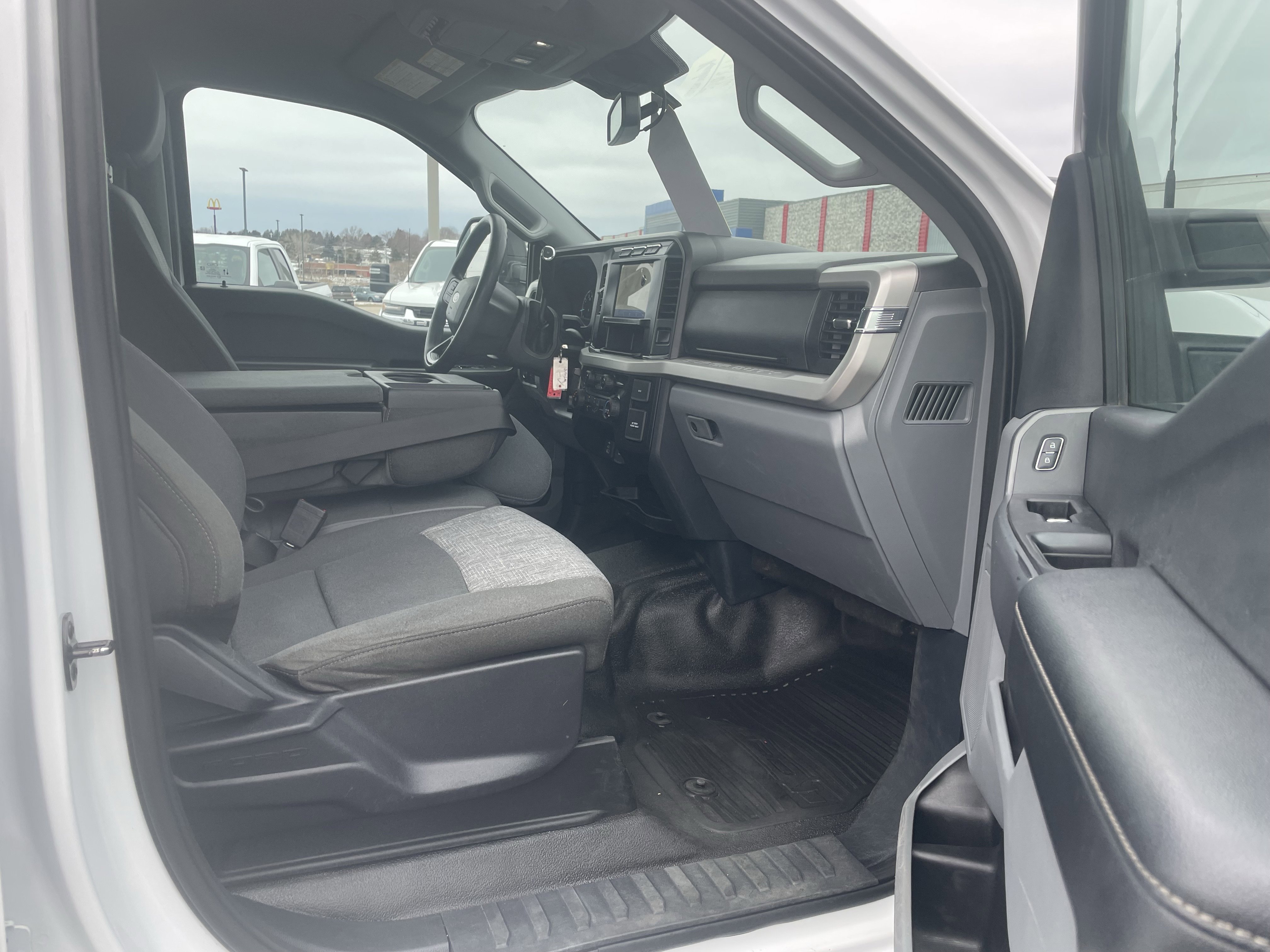 Used 2023 Ford F350 XLT w/ 360-Degree Camera Package image 28