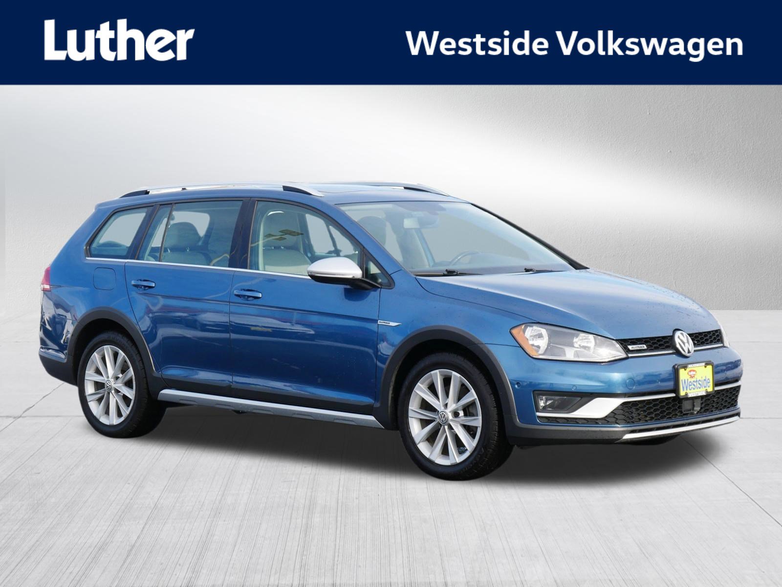 Used 2017 Volkswagen Golf Alltrack SE video 1