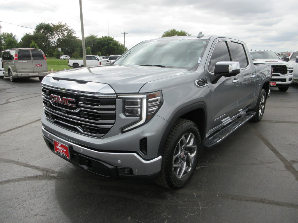 Certified 2024 GMC Sierra 1500 SLT w/ SLT Premium Plus Package AWD/4WD image 11
