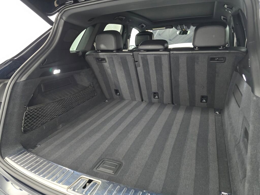 Certified 2023 Porsche Cayenne Platinum Edition AWD/4WD image 22