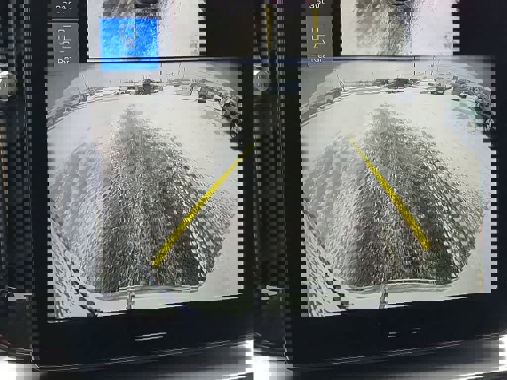 New 2025 Volvo XC90 B5 Plus w/ Protection Package Premier image 30