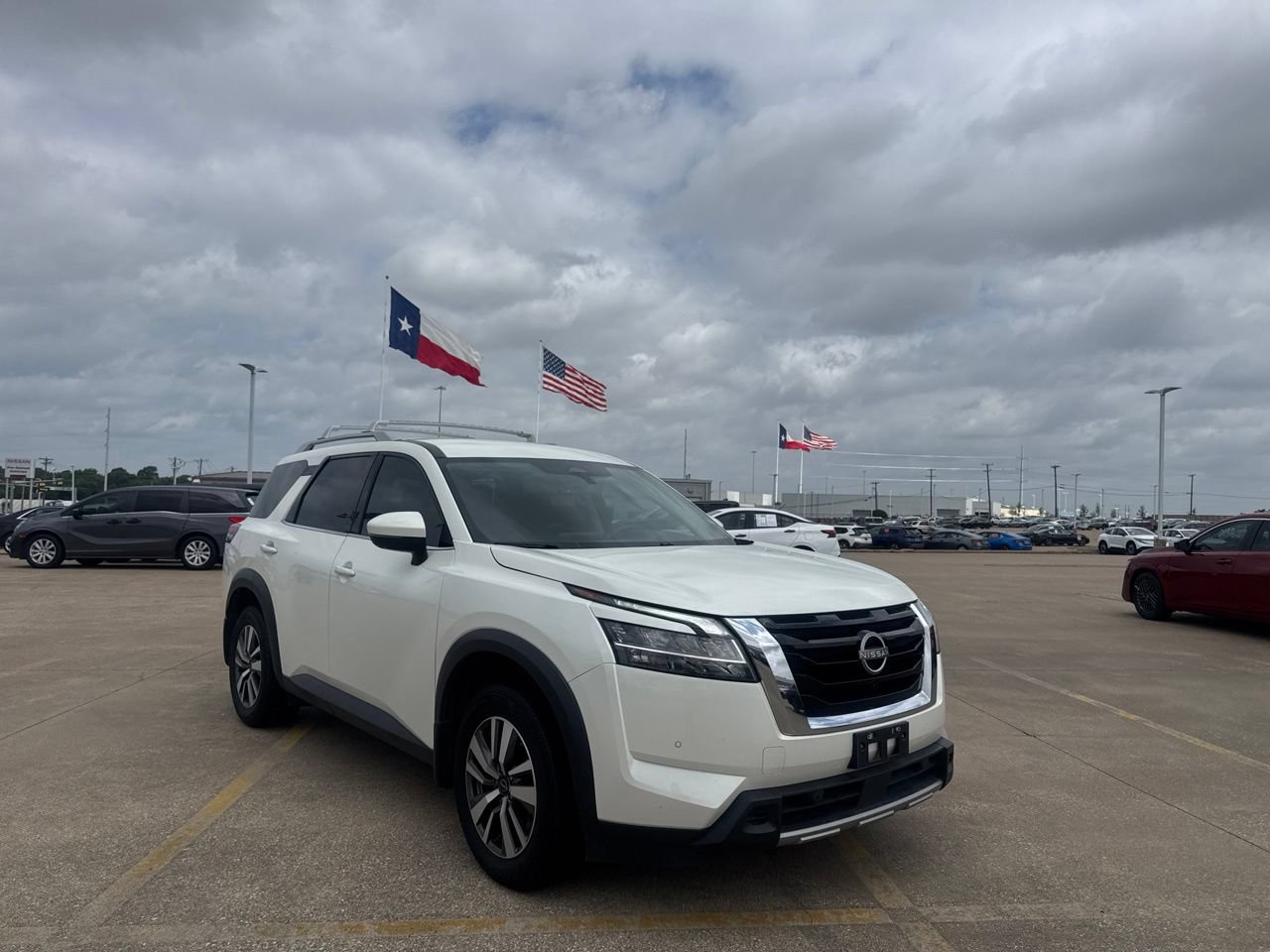 Certified 2024 Nissan Pathfinder SL
