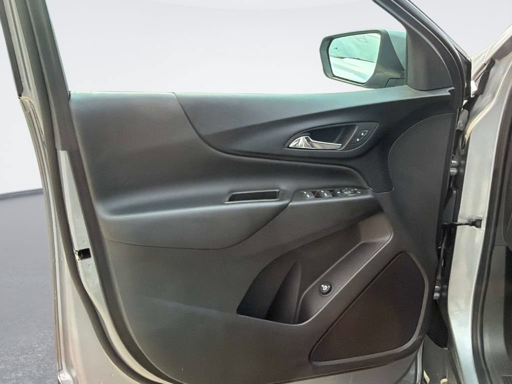 Used 2024 Chevrolet Equinox LT FWD image 15