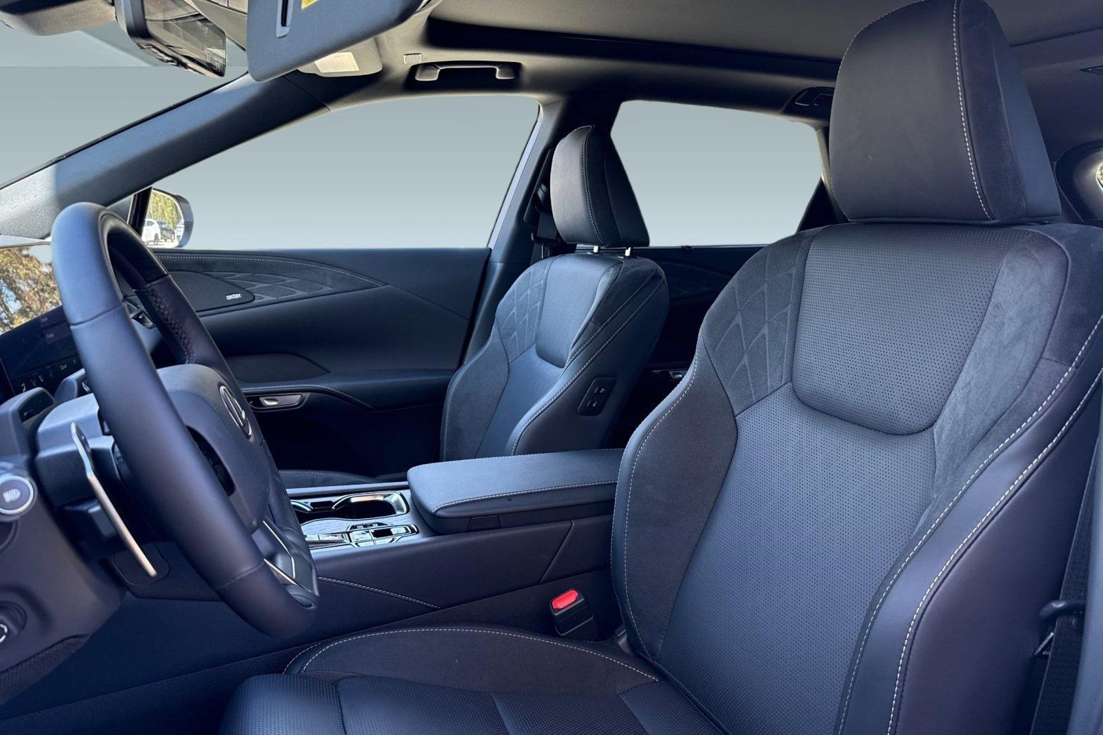 New 2026 Lexus RX 450h AWD image 5