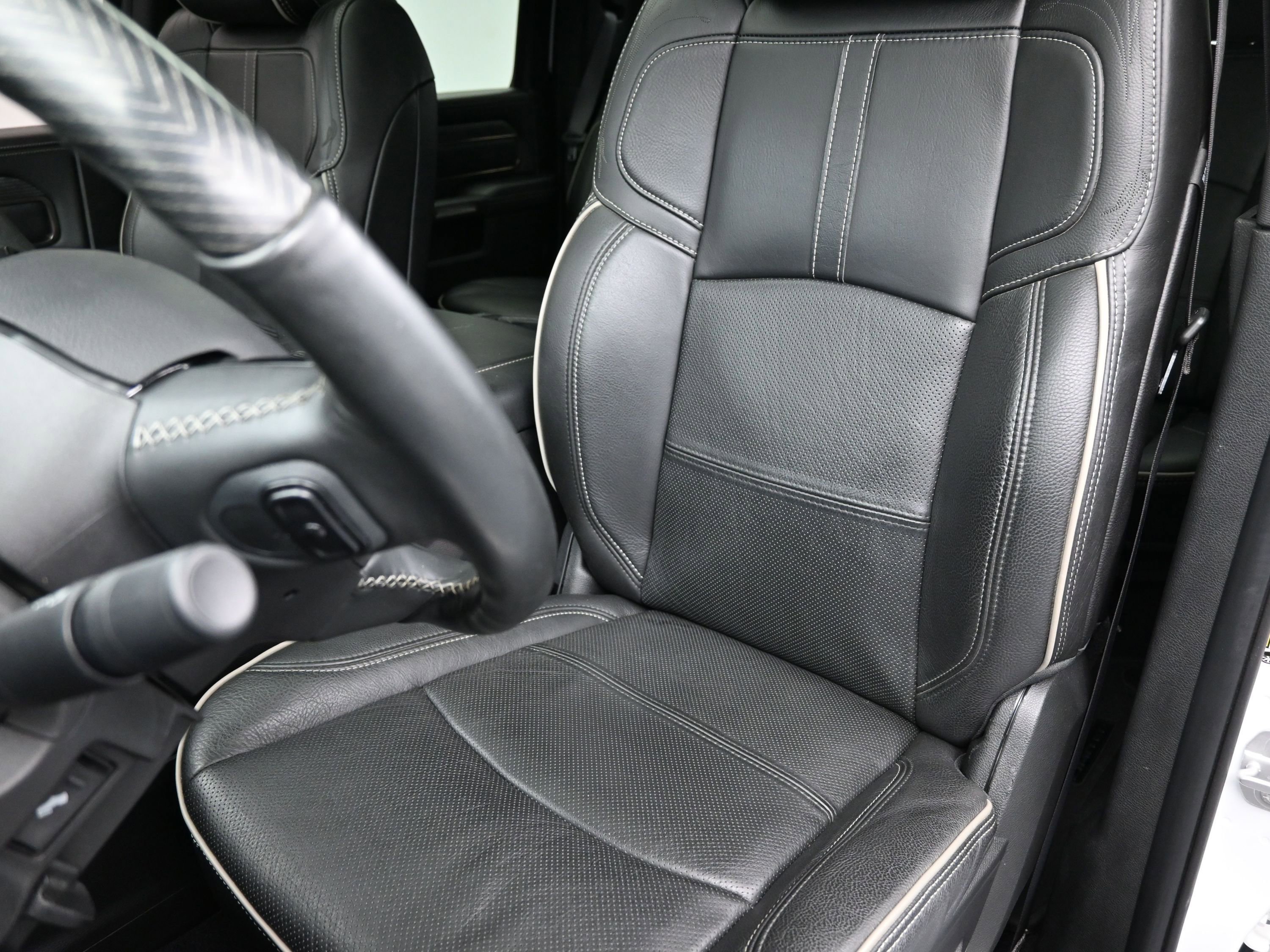 Used 2022 RAM 3500 Limited w/ Night Edition image 21