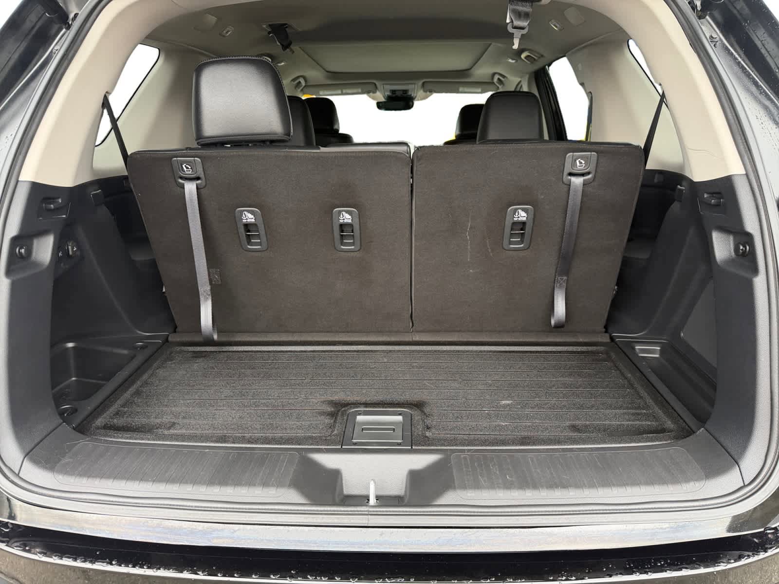 Used 2023 Honda Pilot Touring image 4