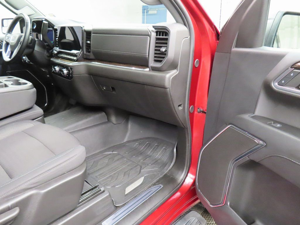 Used 2024 GMC Sierra 1500 Elevation w/ LPO, Elevation Black Package AWD/4WD image 25