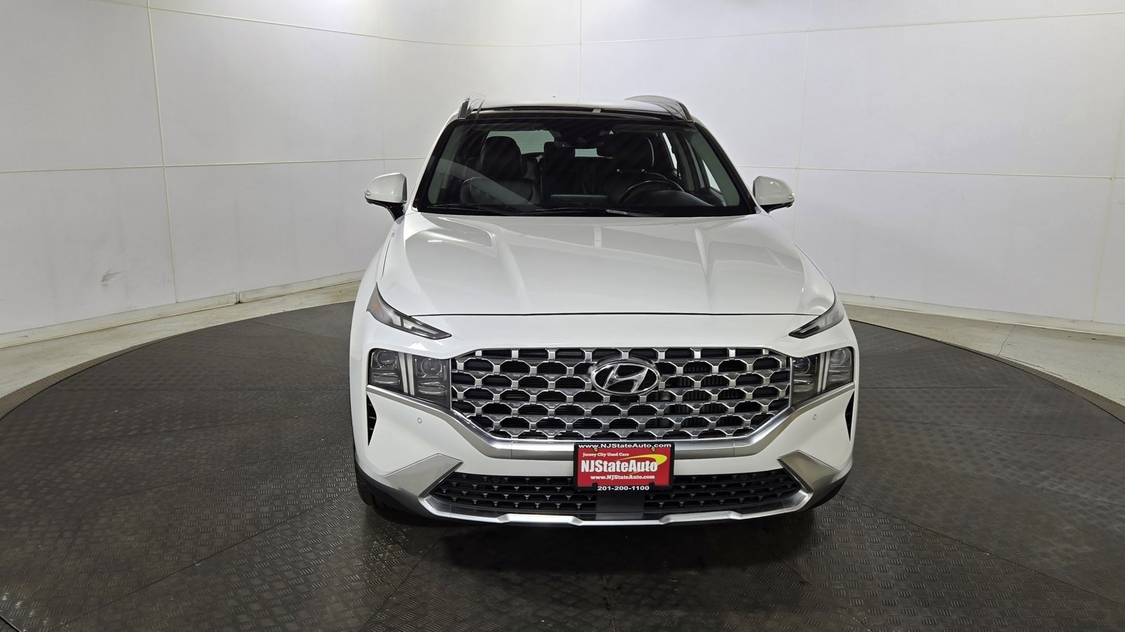Used 2023 Hyundai Santa Fe Limited image 2