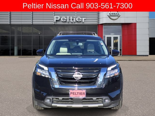 Used 2022 Nissan Pathfinder SL FWD image 2