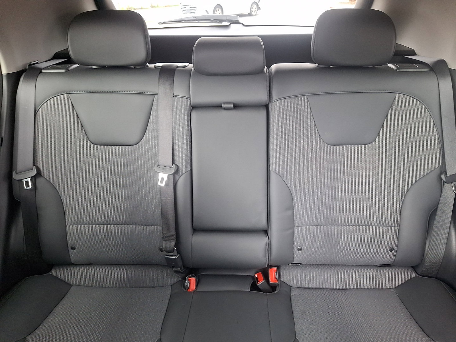 Used 2023 Kia Niro EX image 19