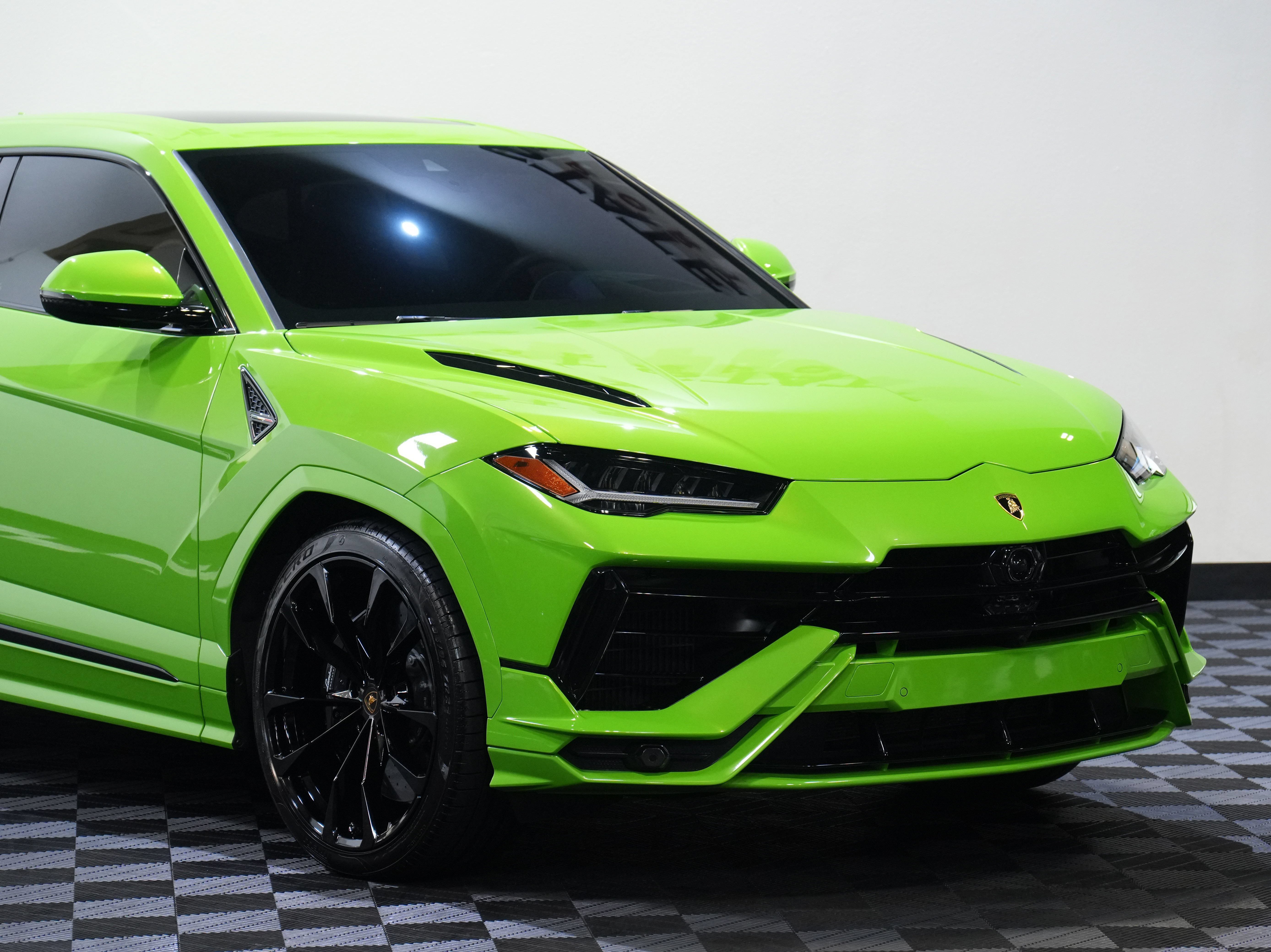 Used 2024 Lamborghini Urus S AWD/4WD image 9