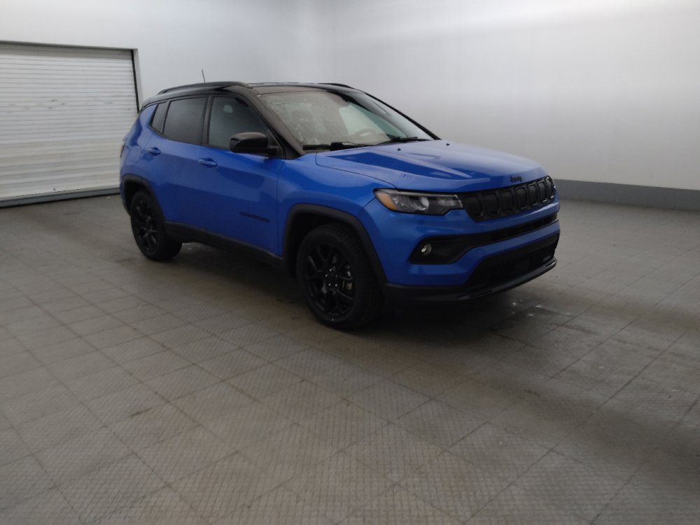 Used 2022 Jeep Compass Latitude FWD image 11