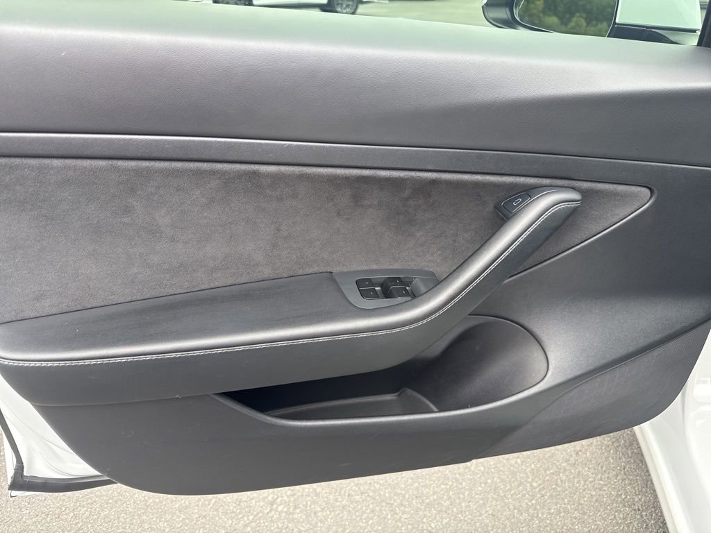 Used 2021 Tesla Model 3 Standard Range Plus RWD image 11