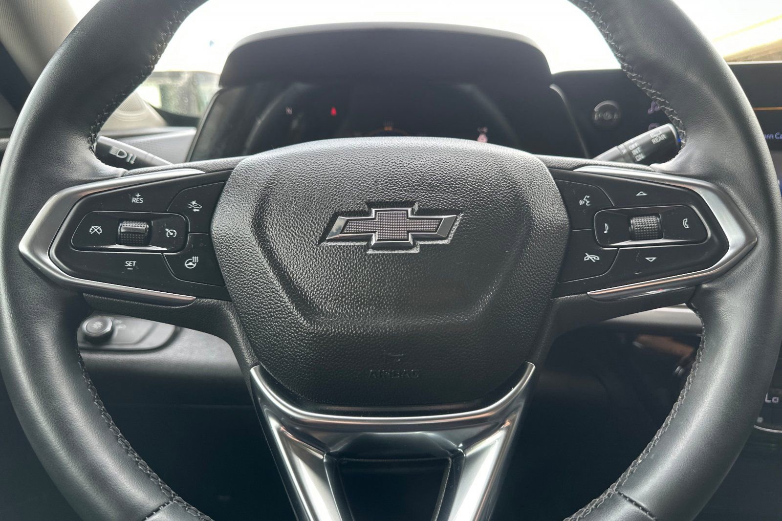 Used 2024 Chevrolet Trax ACTIV w/ Sunroof Package image 23