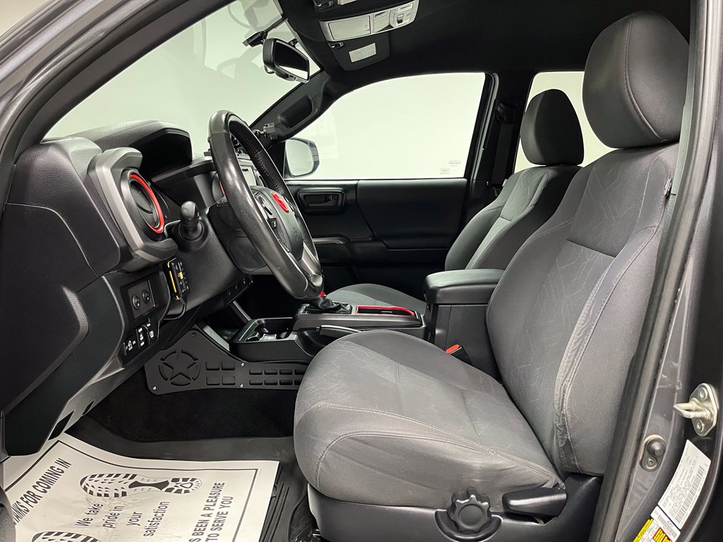 Used 2017 Toyota Tacoma TRD Sport w/ Tow Package (A/T) AWD/4WD image 21