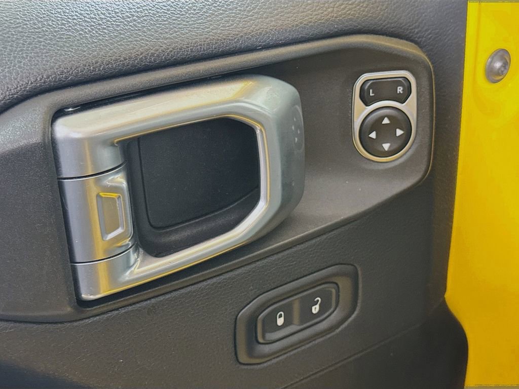 Used 2019 Jeep Wrangler Unlimited Sahara image 16
