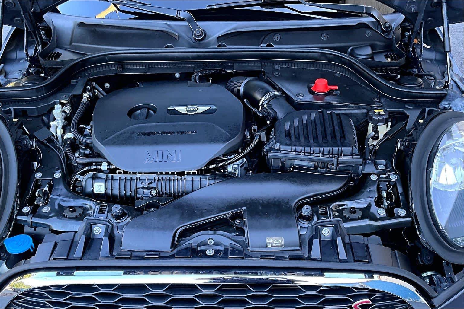 Used 2019 MINI Cooper S w/ Signature Upholstery Package FWD image 32