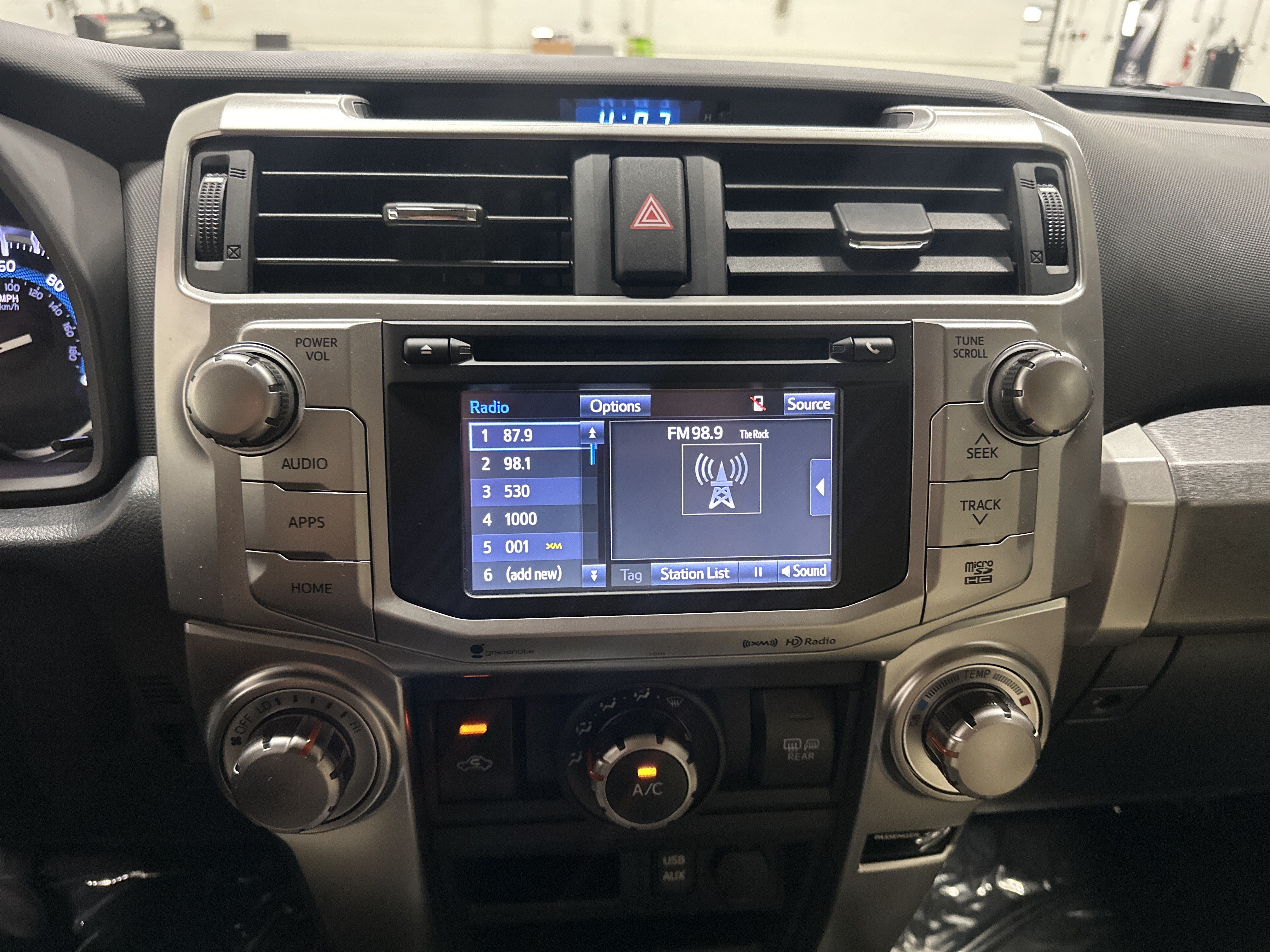 Used 2017 Toyota 4Runner SR5 Premium AWD/4WD image 23
