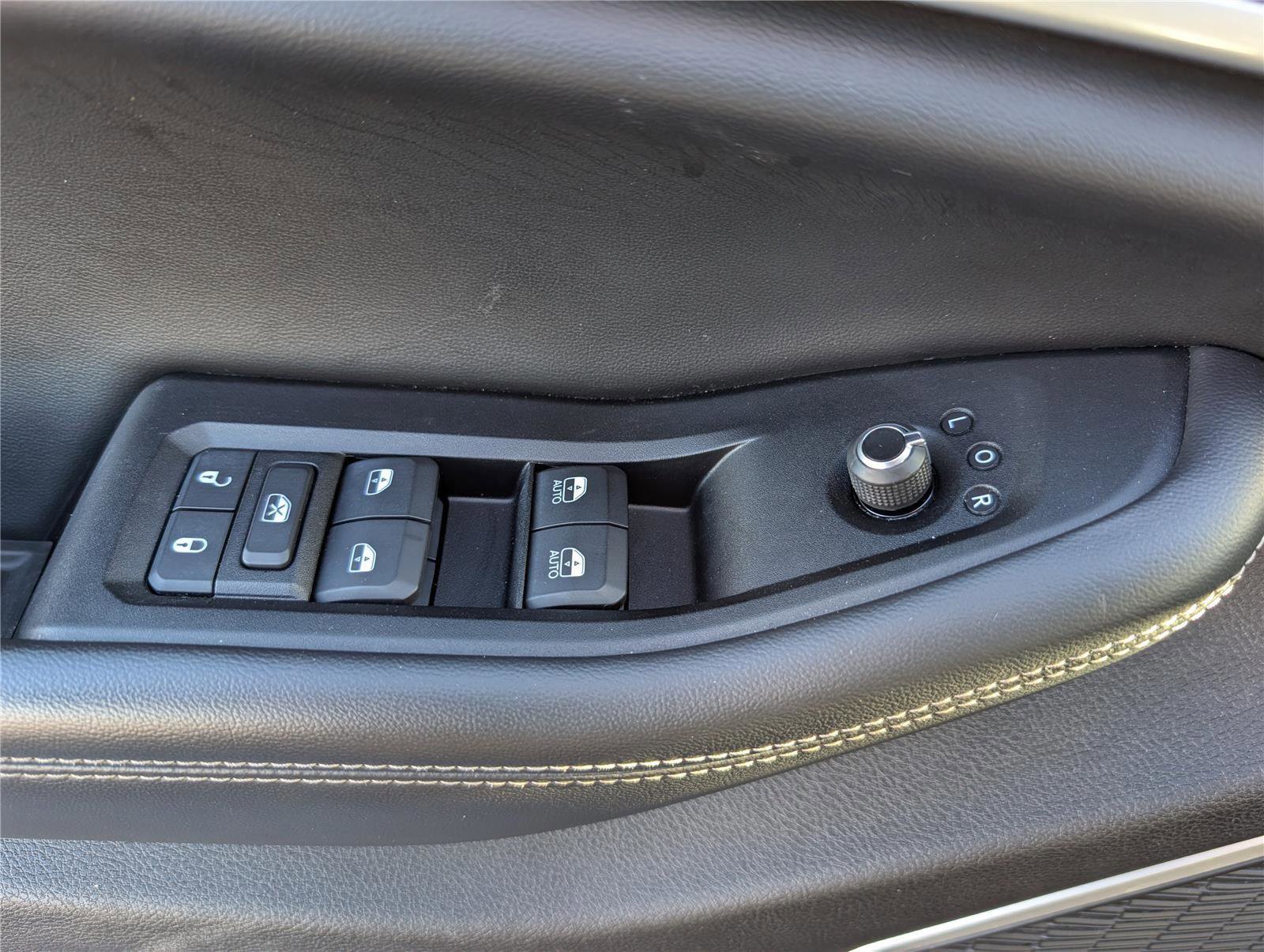 Used 2023 Jeep Grand Cherokee 4WD 4xe image 21