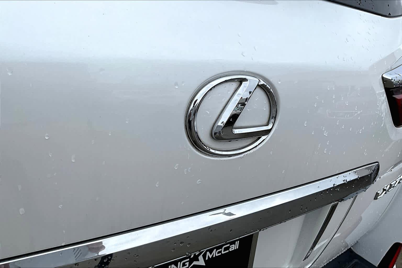 Used 2020 Lexus LX 570 4WD w/ Luxury Package image 31