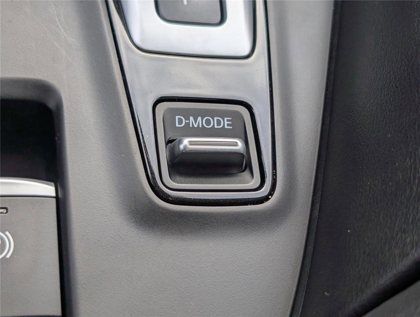 Used 2021 INFINITI QX50 Luxe image 25