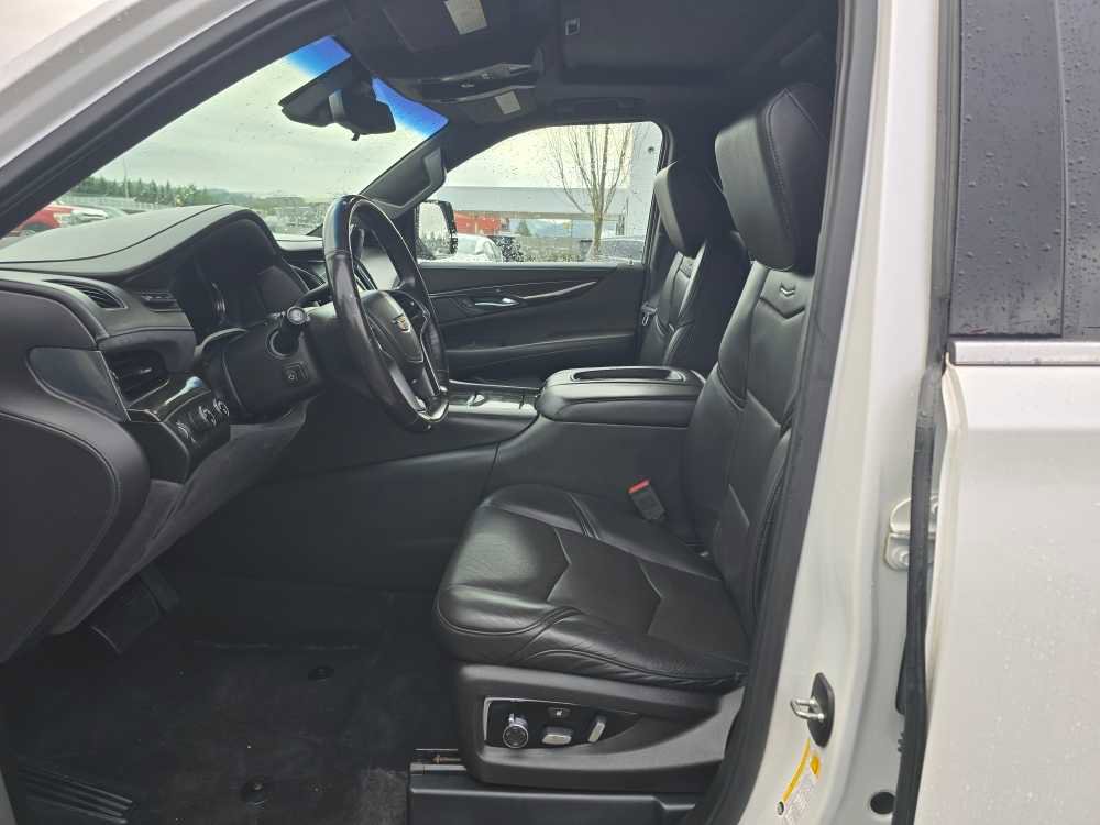 Used 2019 Cadillac Escalade ESV Platinum image 9