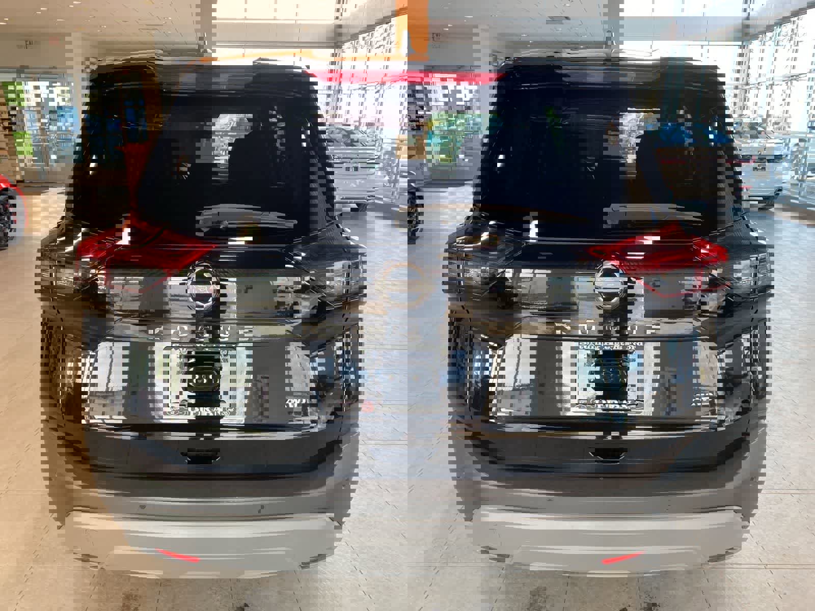 Used 2023 Nissan Rogue S image 4