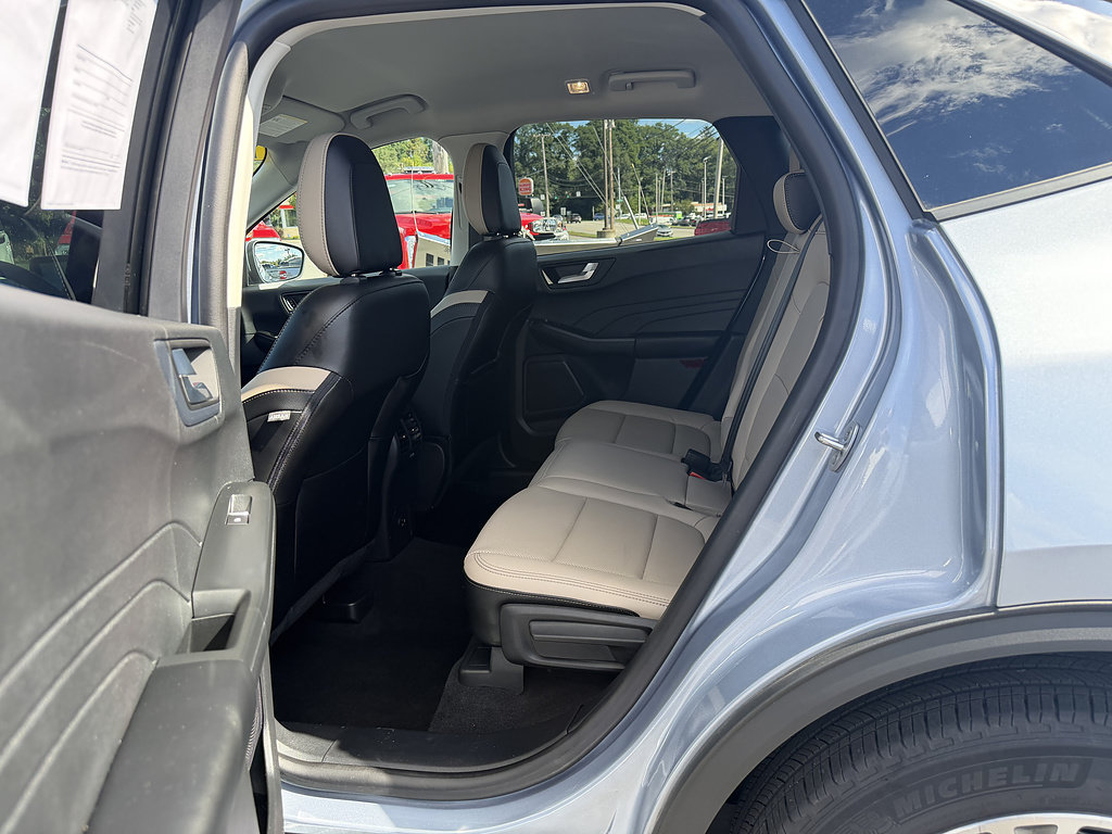 Certified 2022 Ford Escape SEL AWD/4WD image 11