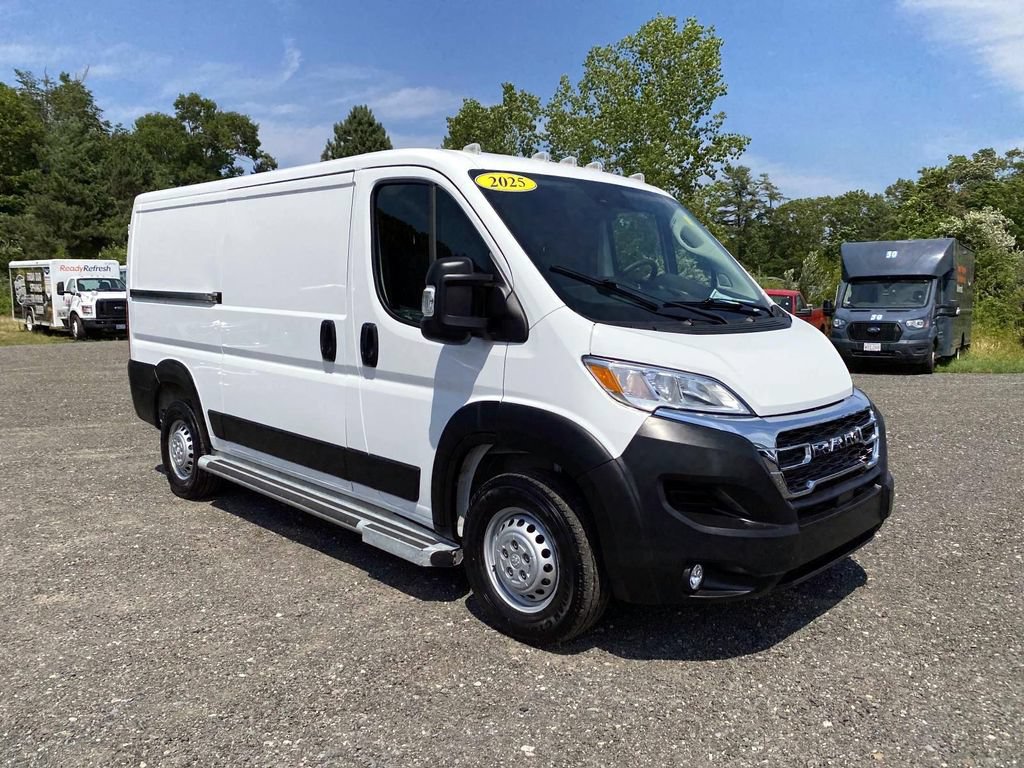 Used 2025 RAM ProMaster 2500 w/ U-Haul Equipment Group FWD image 1