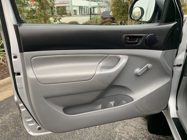 Used 2012 Toyota Tacoma 4x4 Regular Cab image 14