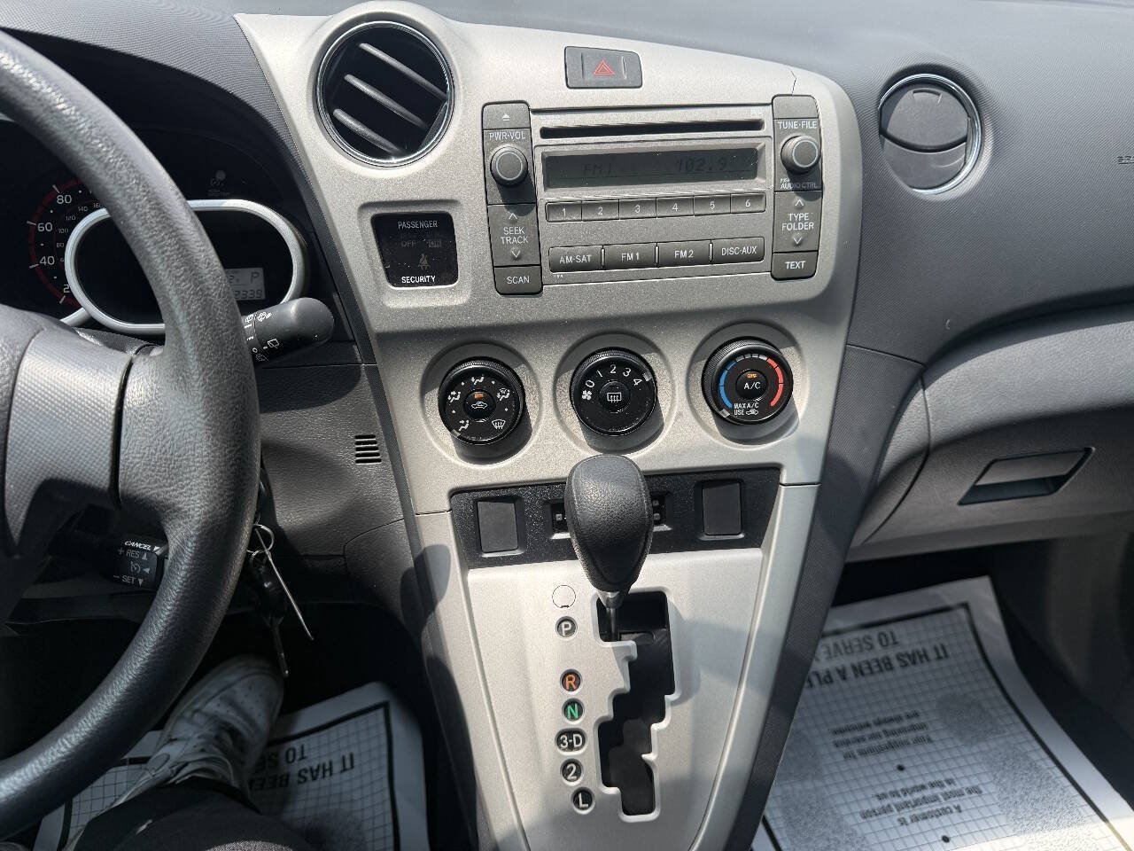 Used 2009 Toyota Matrix w/ PWR Pkg FWD image 11