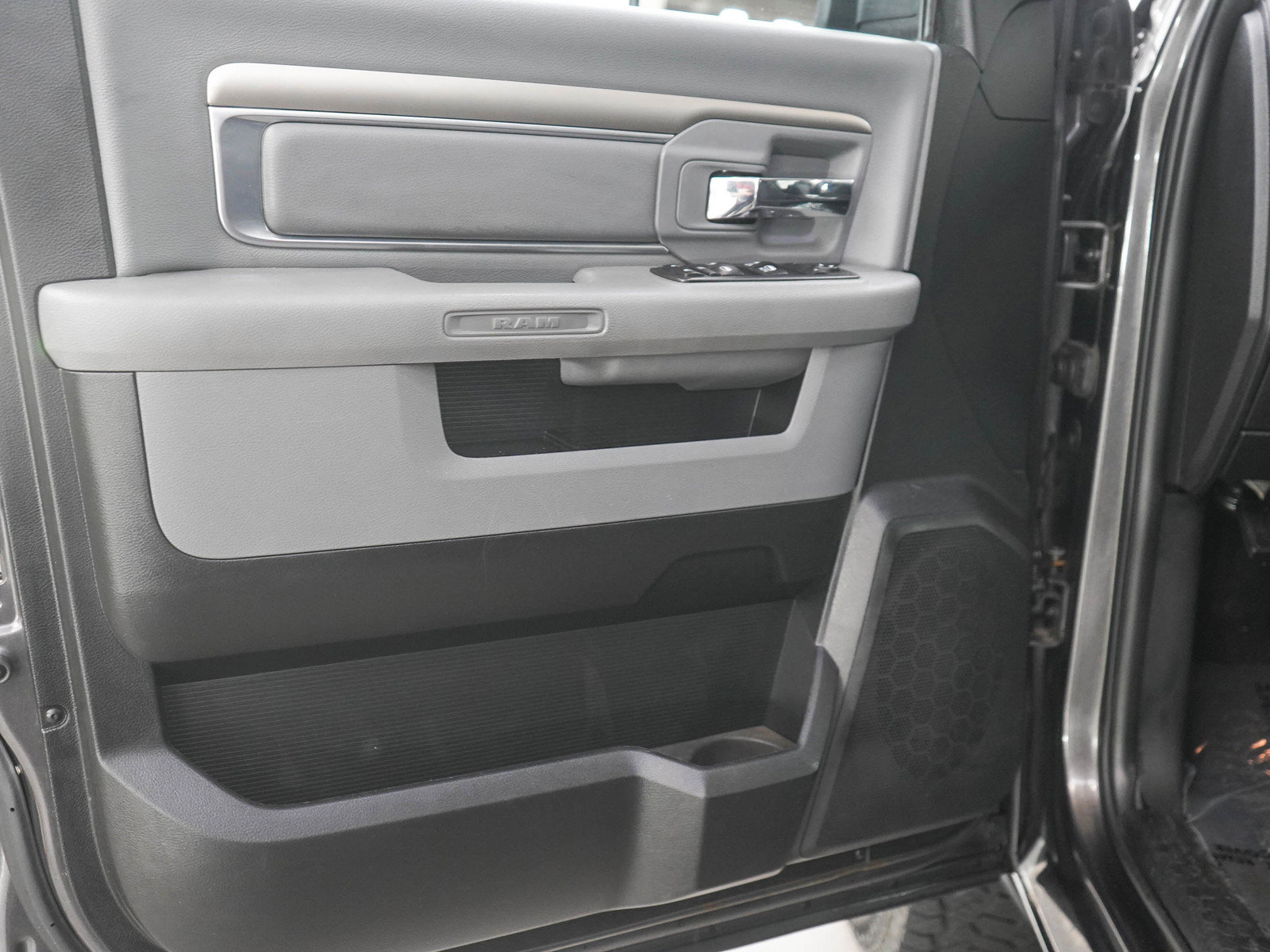 Used 2019 RAM 1500 Warlock w/ Electronics Group AWD/4WD image 18