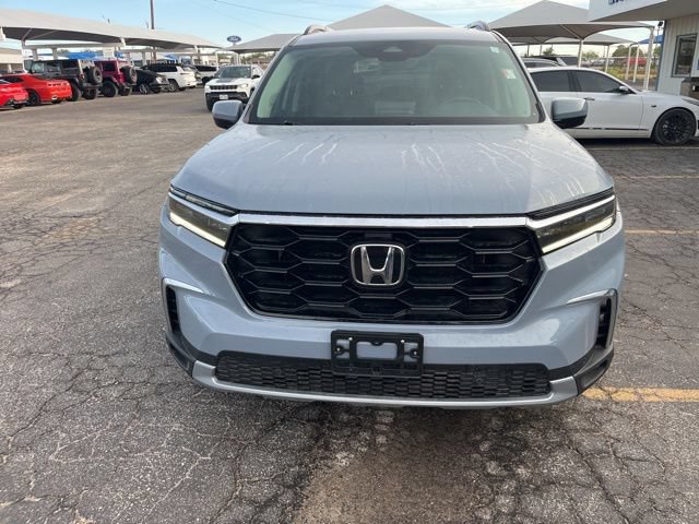 Used 2024 Honda Pilot Touring image 2