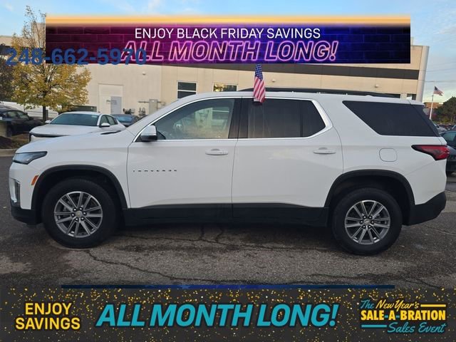 Used 2023 Chevrolet Traverse LT image 2