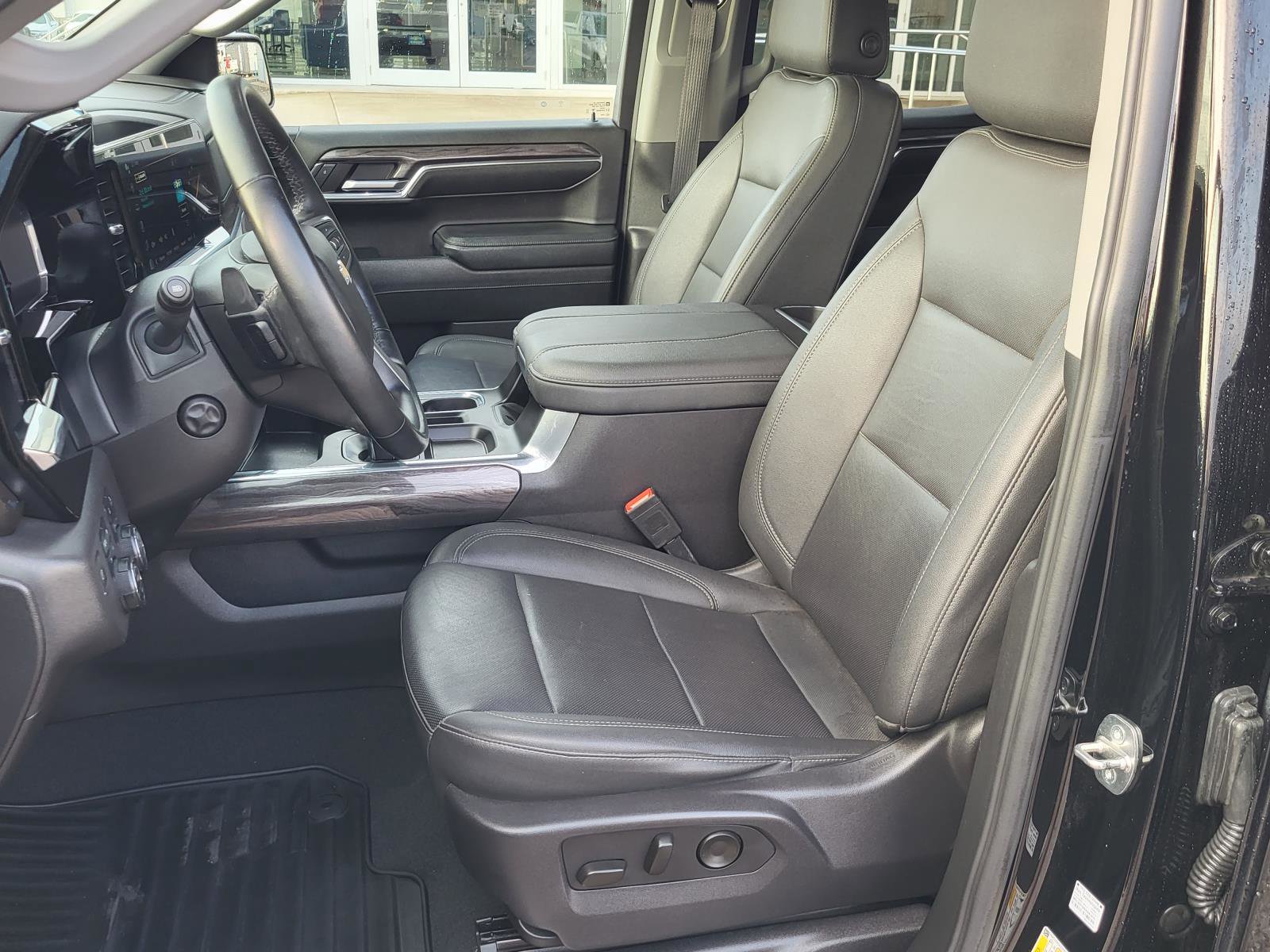 Used 2024 Chevrolet Silverado 1500 LTZ w/ LTZ Convenience Package II image 16