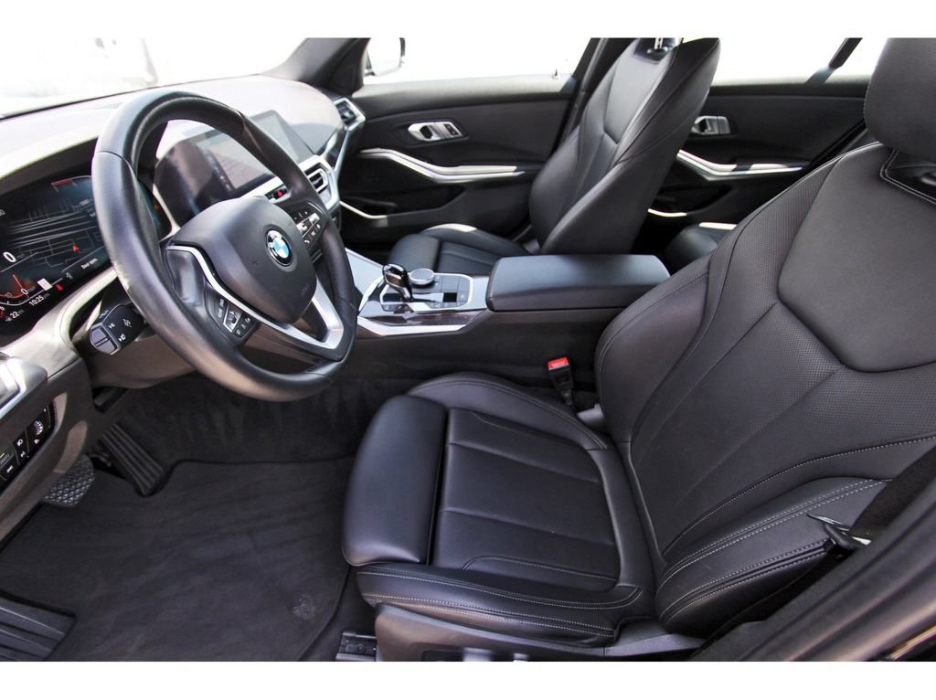 Used 2022 BMW 330i Sedan w/ Driving Assistance Package RWD image 6