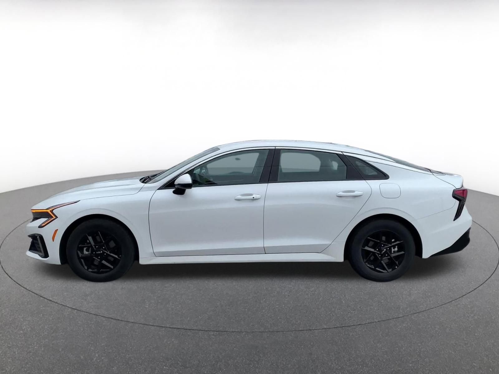Used 2025 Kia K5 LXS FWD image 9
