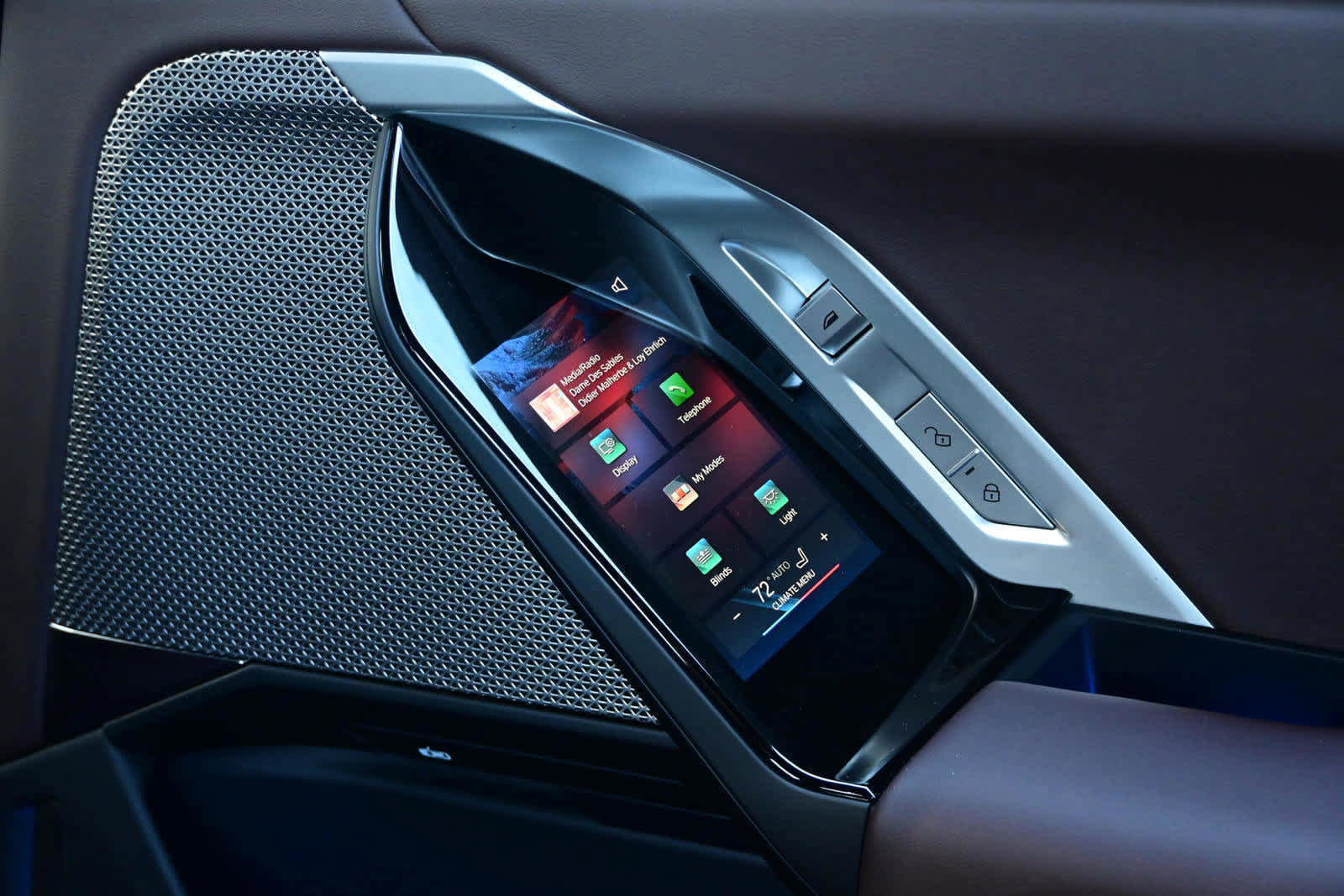 Used 2025 BMW 740i image 18