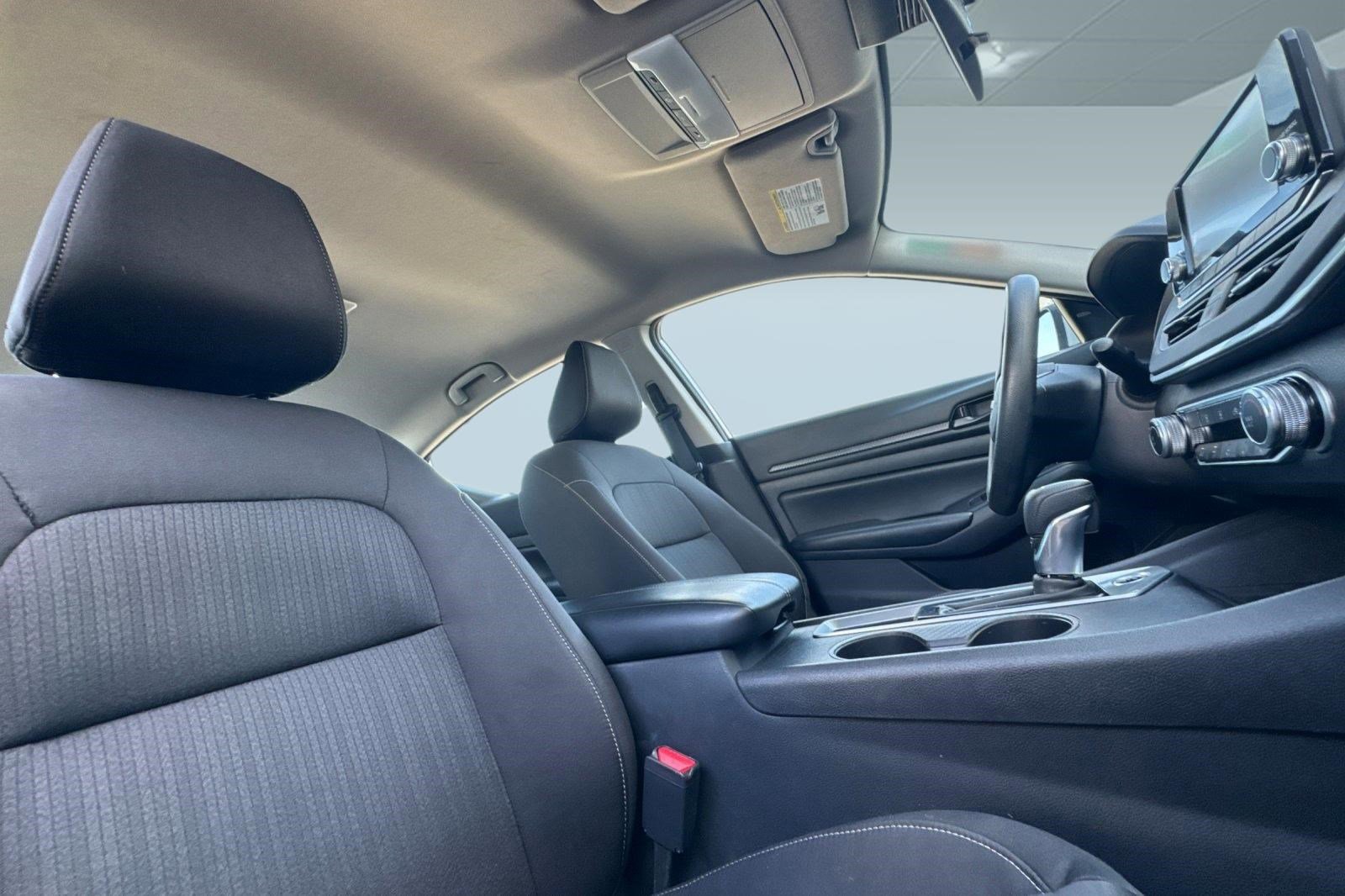 Used 2023 Nissan Altima 2.5 S FWD image 30