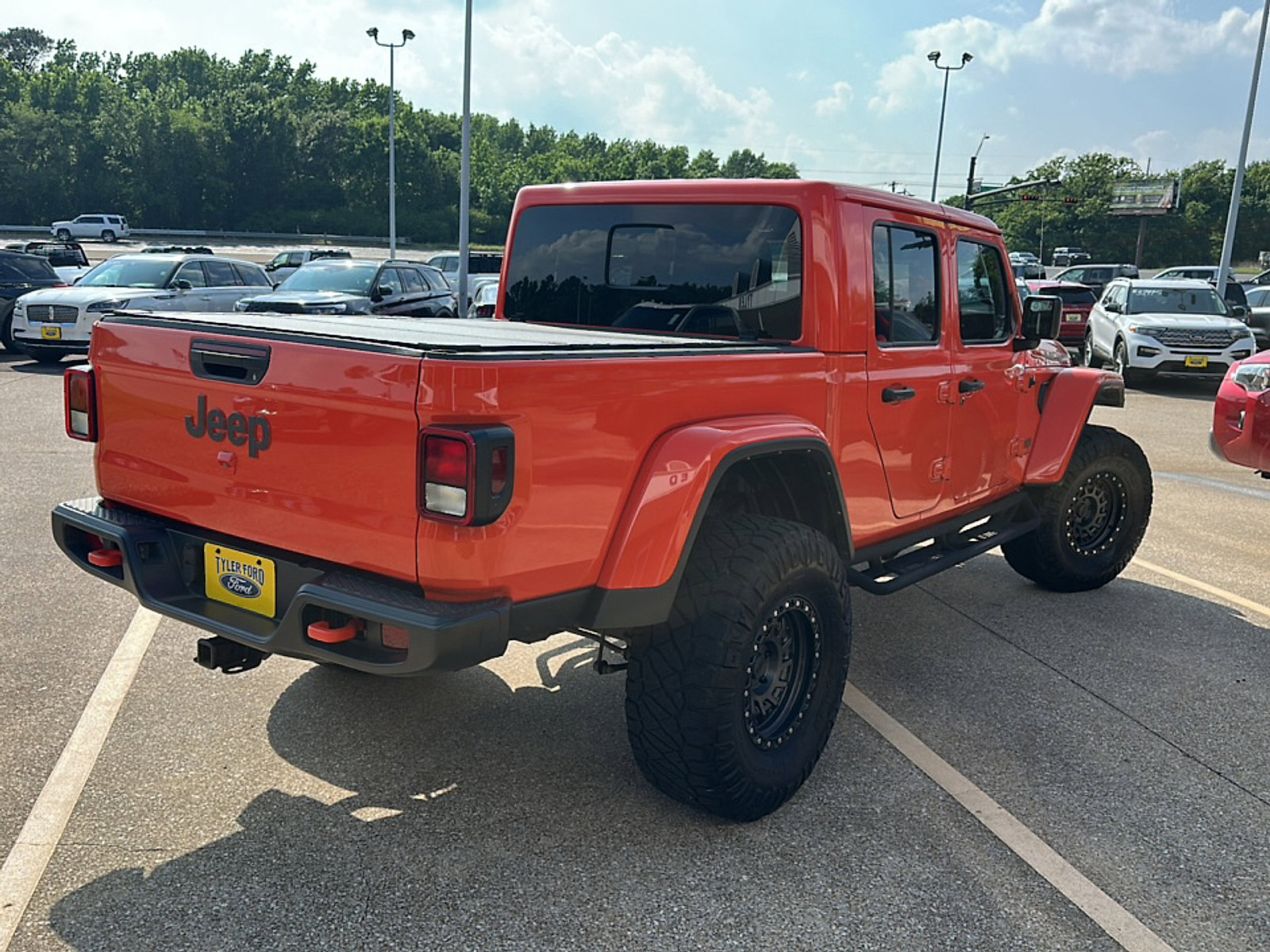 Used 2023 Jeep Gladiator Mojave w/ Cold Weather Group AWD/4WD image 5