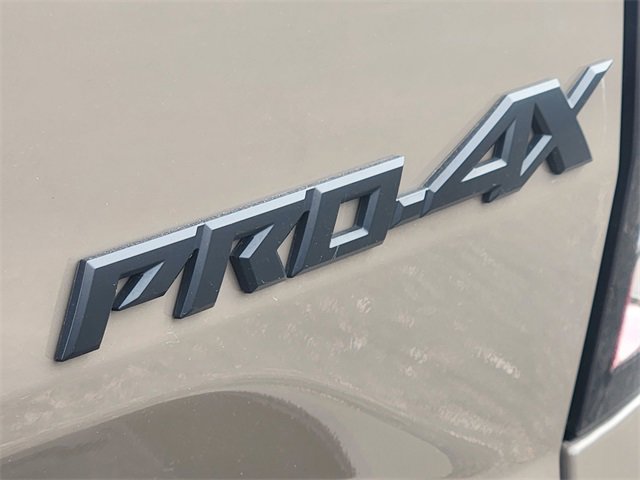 Used 2024 Nissan Frontier PRO-4X w/ Technology Package image 12