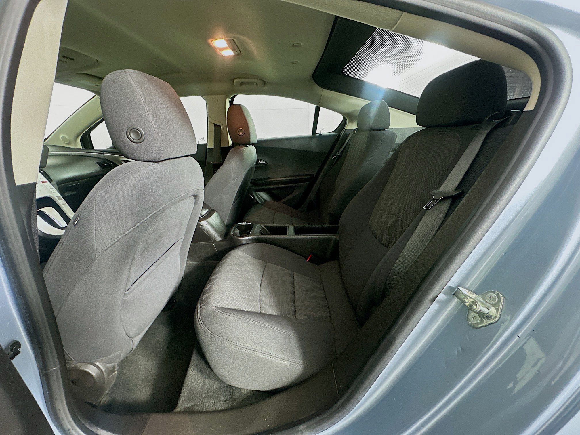 Used 2013 Chevrolet Volt w/ Enhanced Safety Package 2 image 27