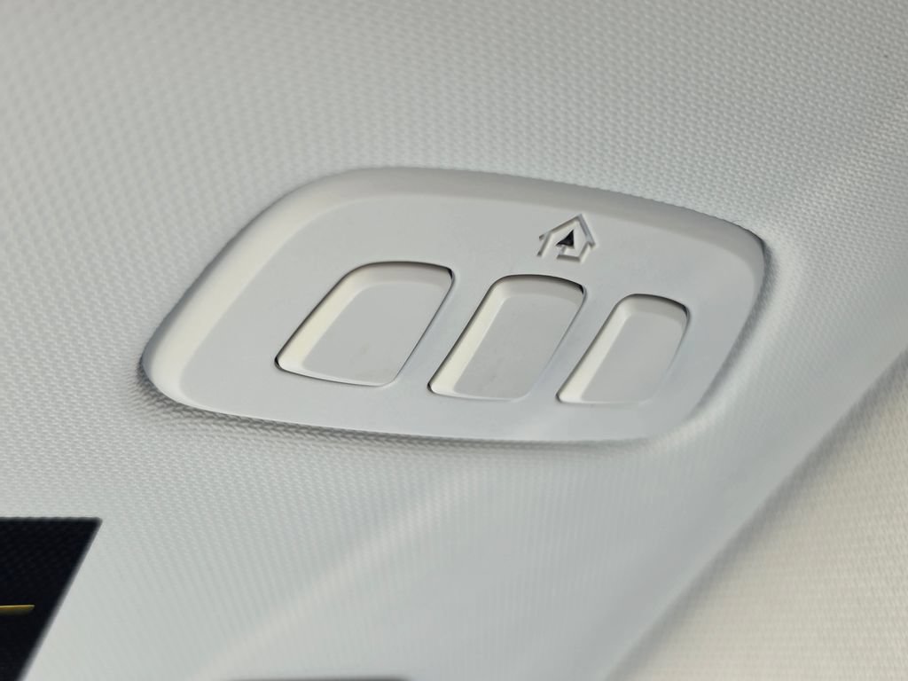 Used 2024 Ford Escape SE w/ PHEV Premium Package FWD image 30