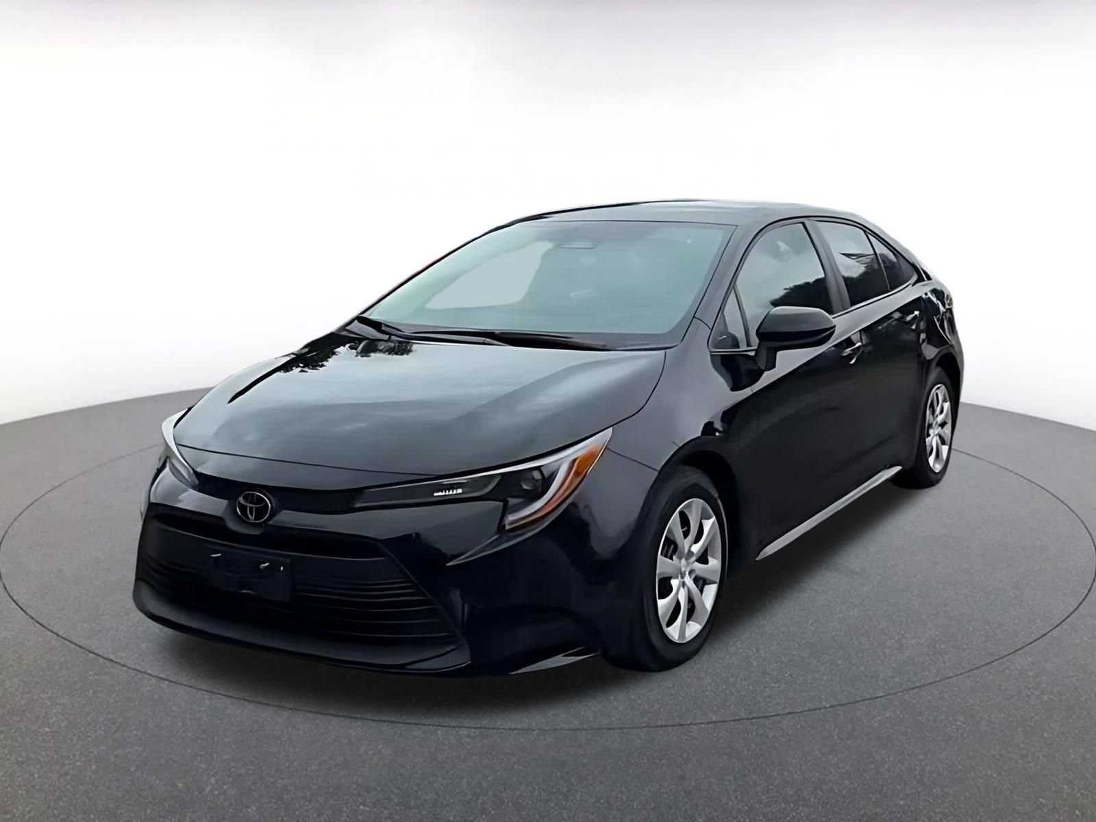 Used 2025 Toyota Corolla LE FWD image 7