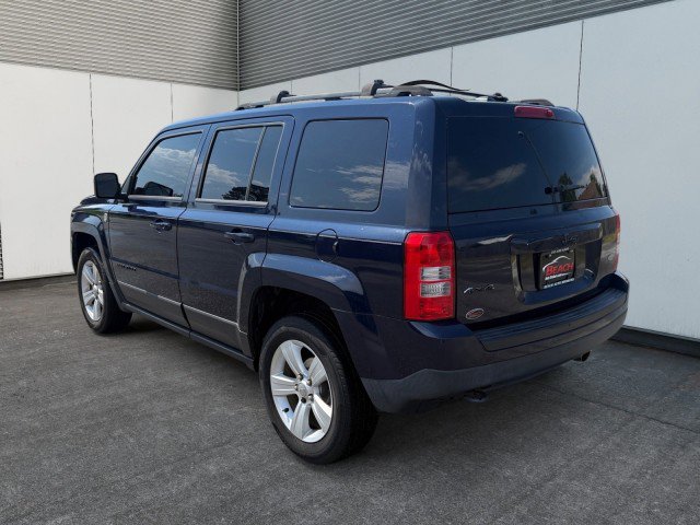 Used 2014 Jeep Patriot Latitude w/ Sun/Sound Group AWD/4WD image 13