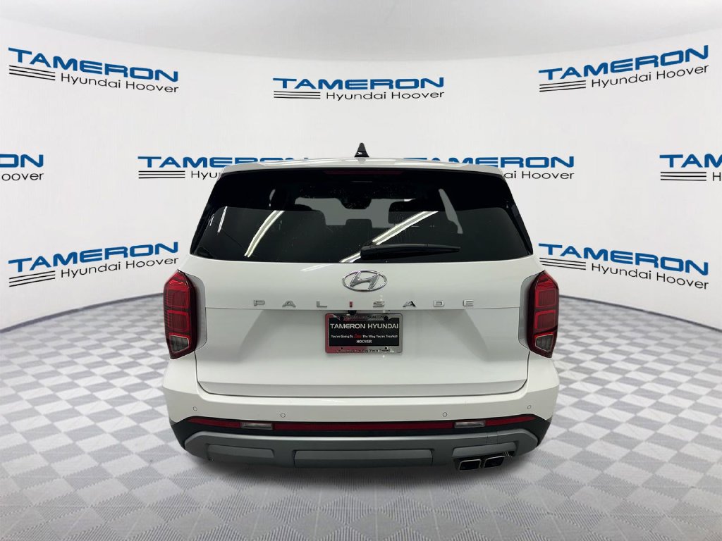 Used 2025 Hyundai Palisade SE FWD image 4
