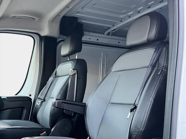 New 2025 RAM ProMaster 3500 w/ Quick Order Package 22G SLT image 8