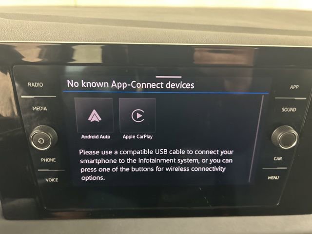 Used 2025 Volkswagen Jetta SE w/ Sunroof Package image 17